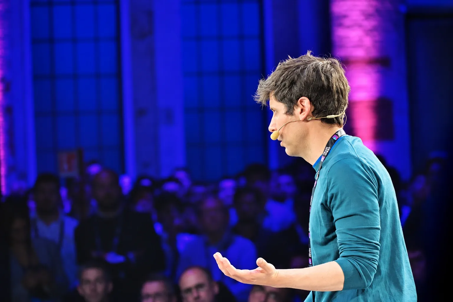 OpenAI Launches Dots to Rival Meta’s Muse