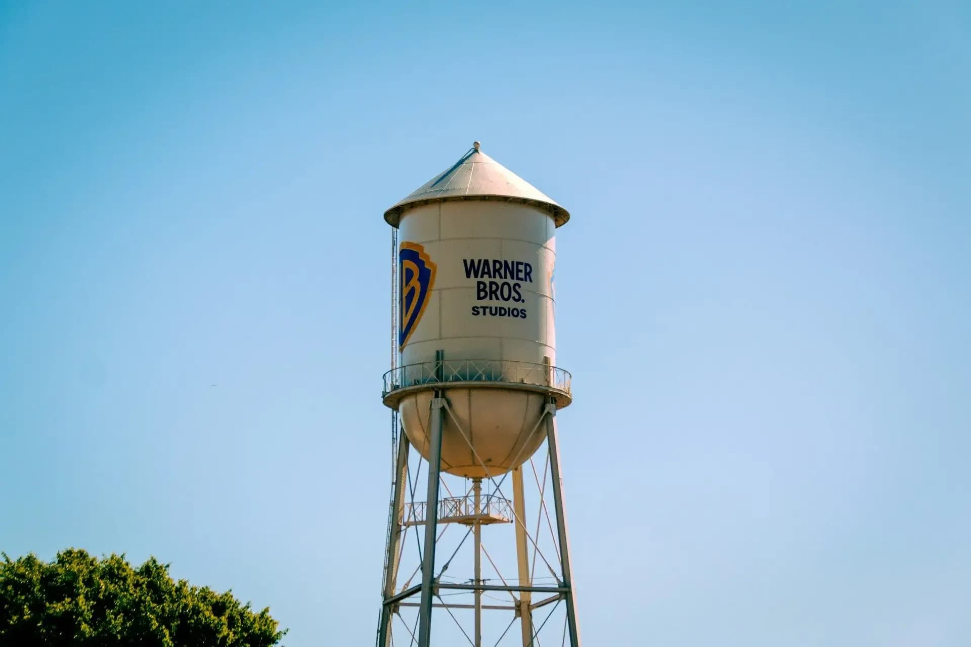 Paramount Seeks FCC Nod for $111bn Warner Bros Deal Backed by Gulf Funds