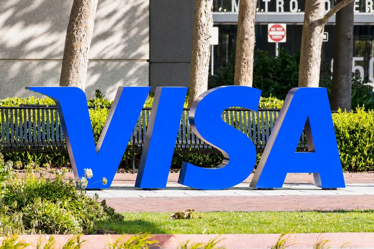 Visa Adds AI Analytics and Fraud Protection for Business Payments
