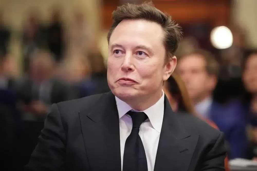 Elon Musk Loses Trillionaire Status as SpaceX Rally Cools After IPO Surge