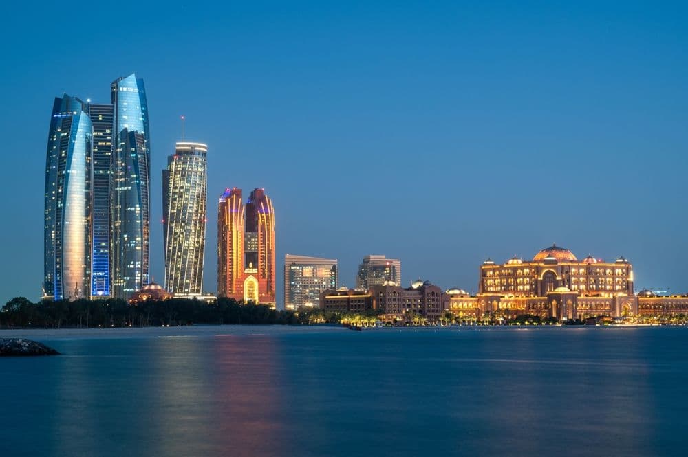 Ripple Secures Key UAE Nod as Abu Dhabi ADGM Recognizes RLUSD Stablecoin